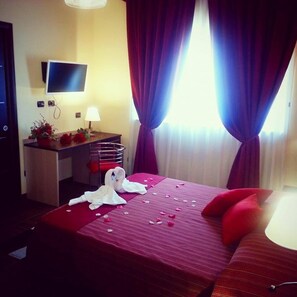 Deluxe Double Room | Premium bedding, minibar, in-room safe, desk