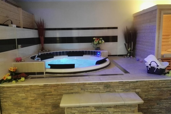 Sauna, hot tub, body treatments, deep-tissue massages, sports massages