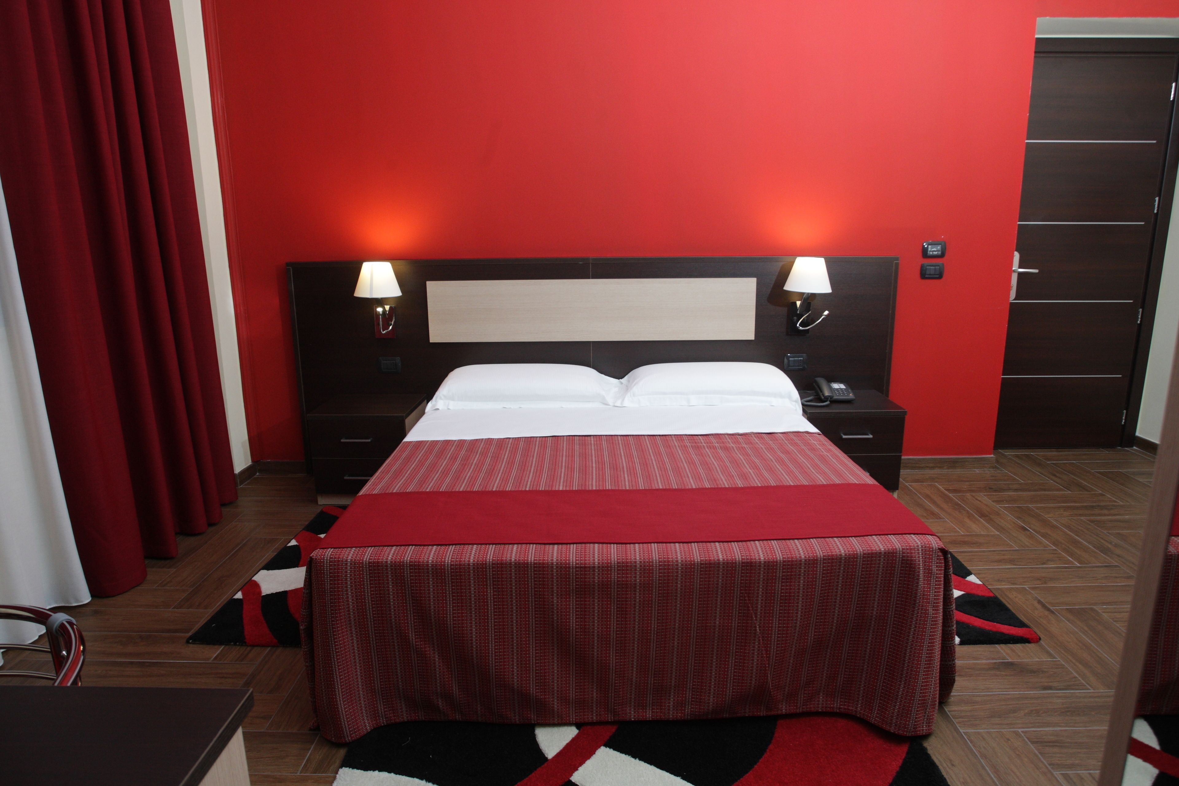 standard double room | premium bedding, minibar, in-room safe, desk