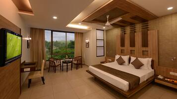 1 bedroom, minibar, in-room safe, desk