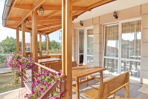 Porch - Hotel Novella Uno (Novi Banovci)