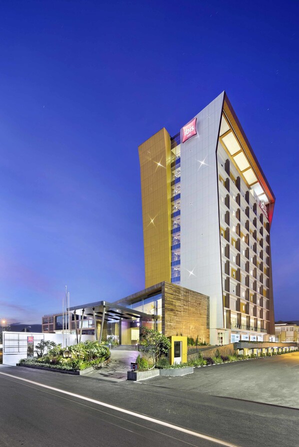 Front of property – evening/night