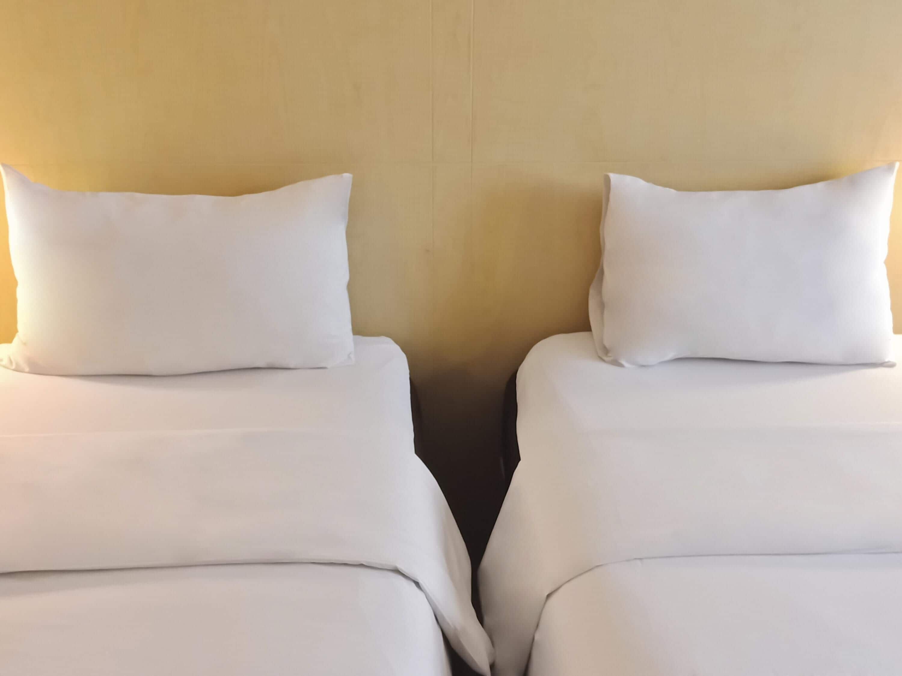 Minibar, safe på rommet, skrivebord og blendingsgardiner