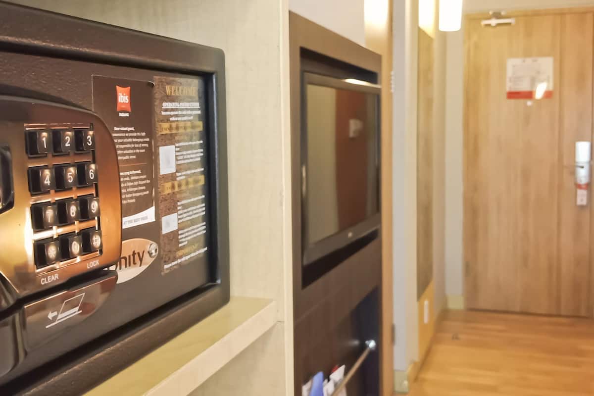 Minibar, in-room safe, desk, blackout curtains