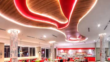 International cuisine, sea views