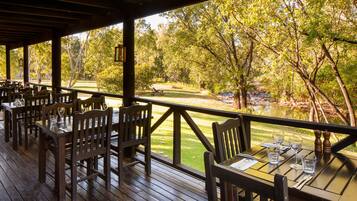 Daily cooked-to-order breakfast for a fee