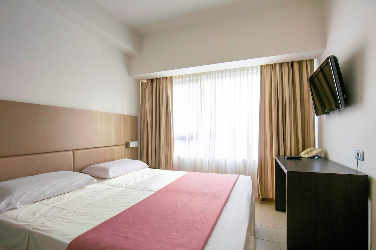 Allergitestet sengetøy, dundyner, memory foam-senger og minibar