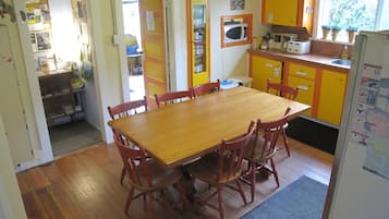 Free continental breakfast