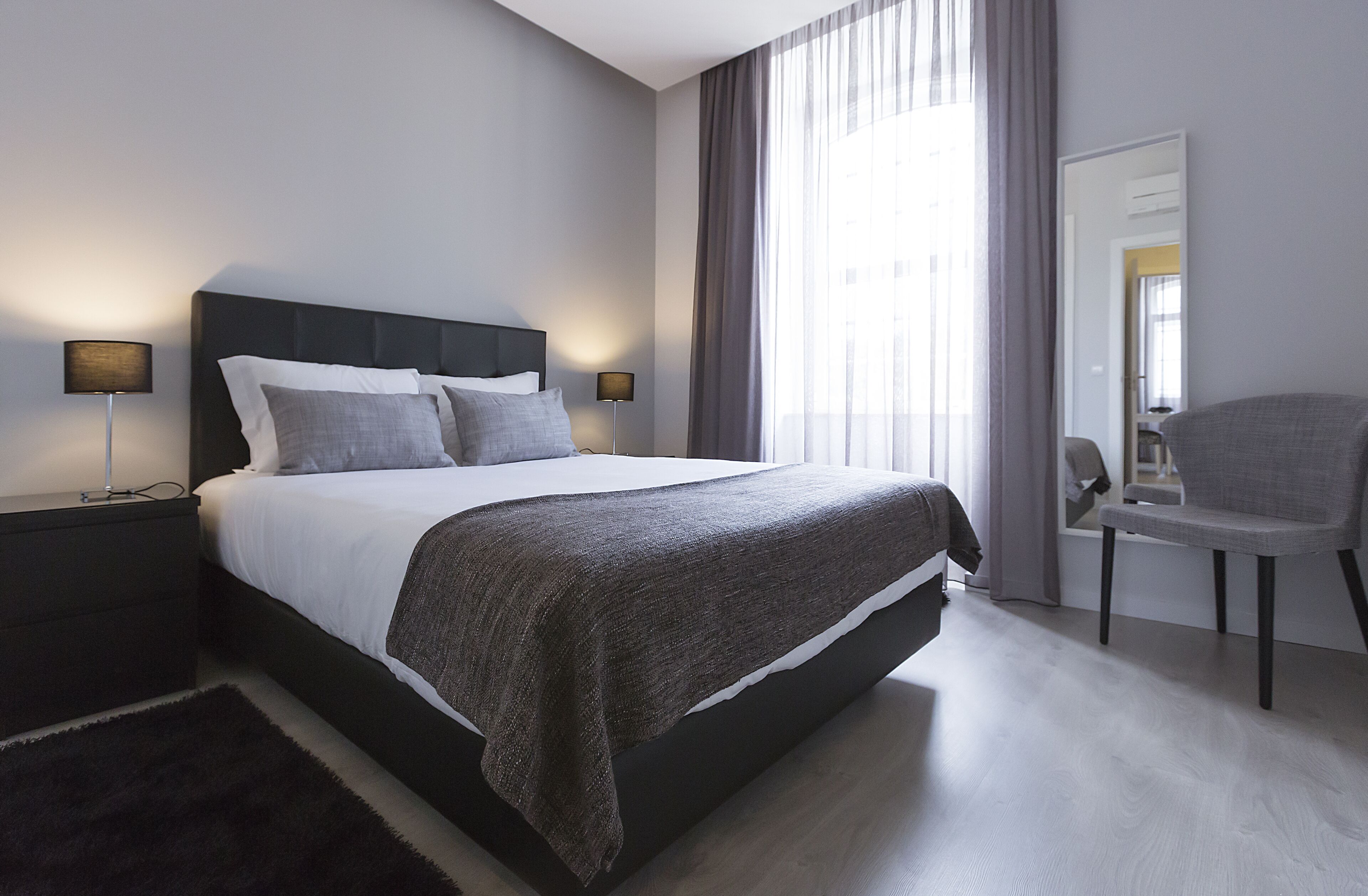 Apartamento, 2 habitaciones | Sistema de insonorización, tabla de planchar con plancha, wifi gratis