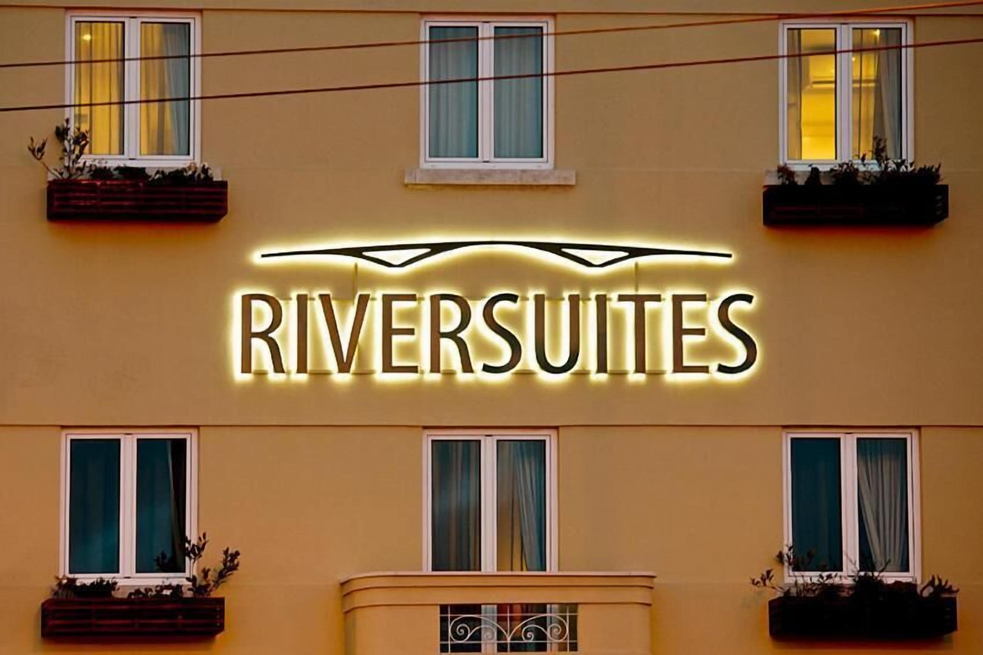 Photo - Riversuites