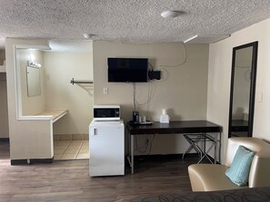 Free WiFi, bed sheets - Safari Motel (Nephi)