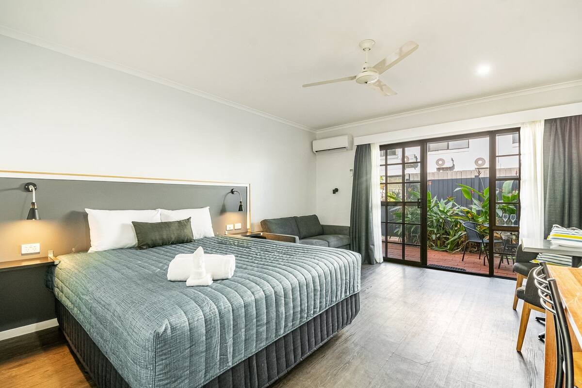 King Studio - Dog Friendly | Premium bedding, iron/ironing board, WiFi (free), individually decorated