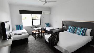 Quarto família, 1 quarto | Individualmente decorados, individualmente mobiliados