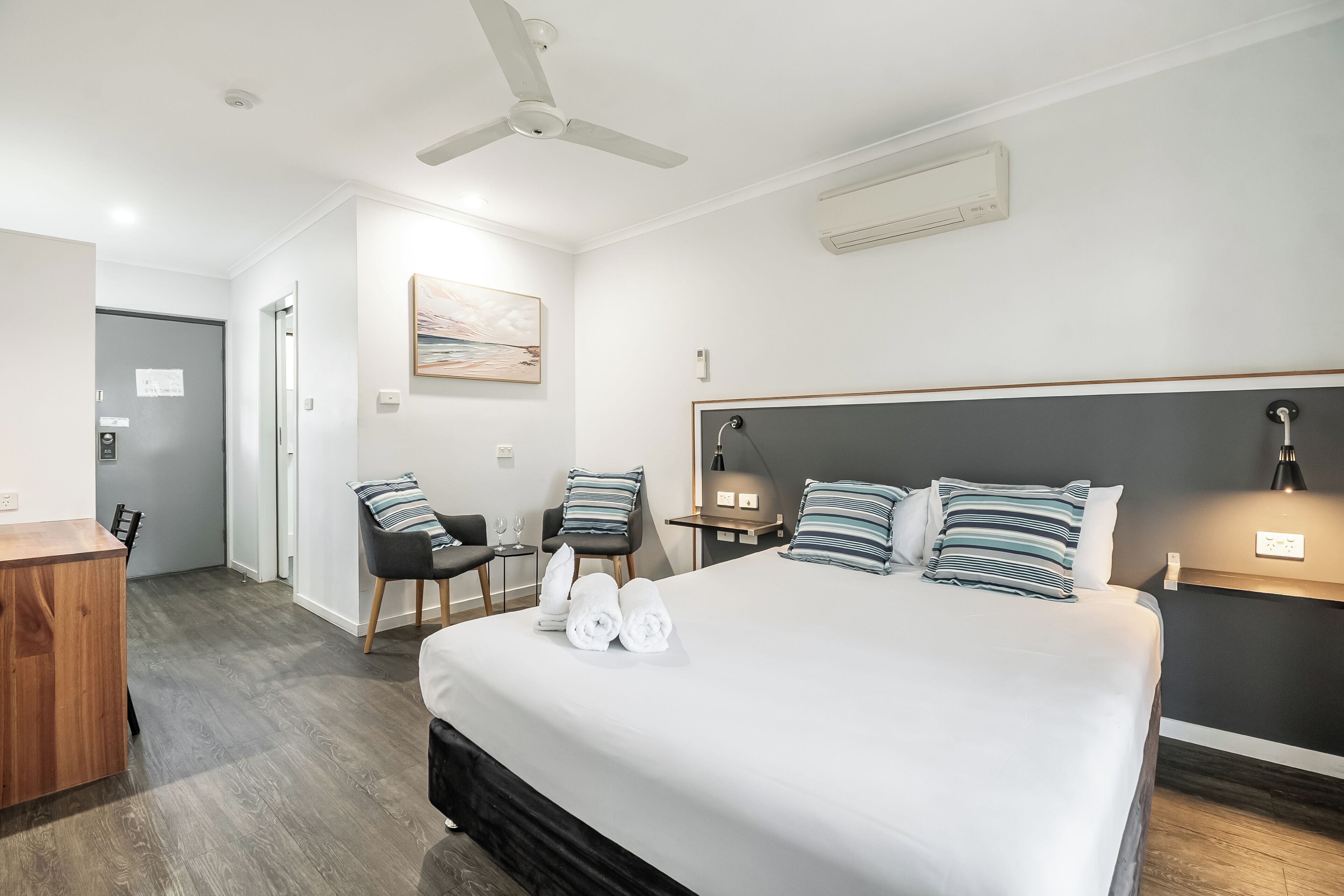 Standard Double Room, Courtyard View | Premium bedding, individually decorated, individually furnished