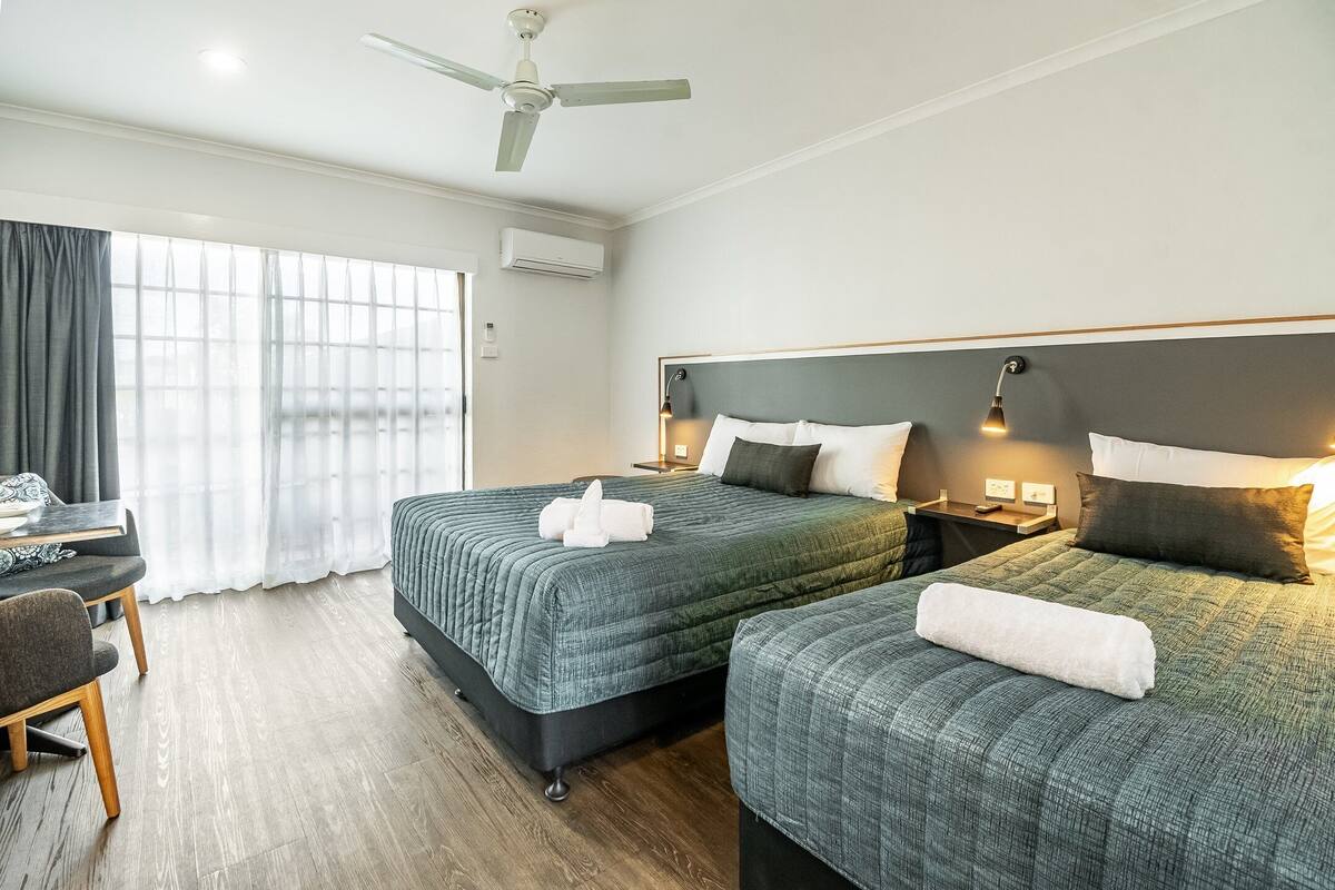 Superior Twin Room - Dog Friendly | Premium bedding, iron/ironing board, WiFi (free), individually decorated