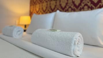 Quarto standard, para não fumantes | Wi-Fi de cortesia, roupa de cama