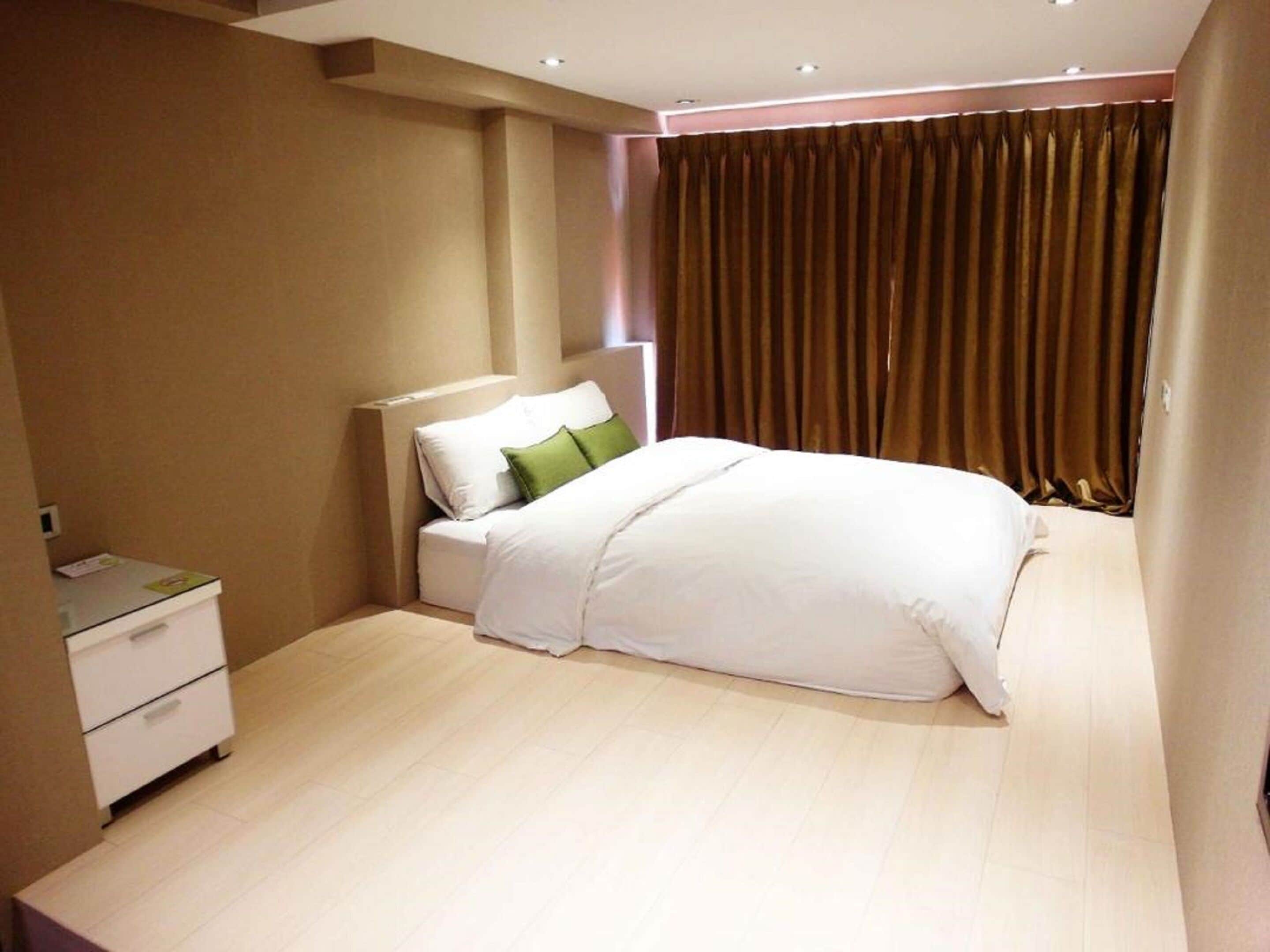 deluxe family room, two double beds | 1 bedroom, frette italian sheets, premium bedding, select comfort beds