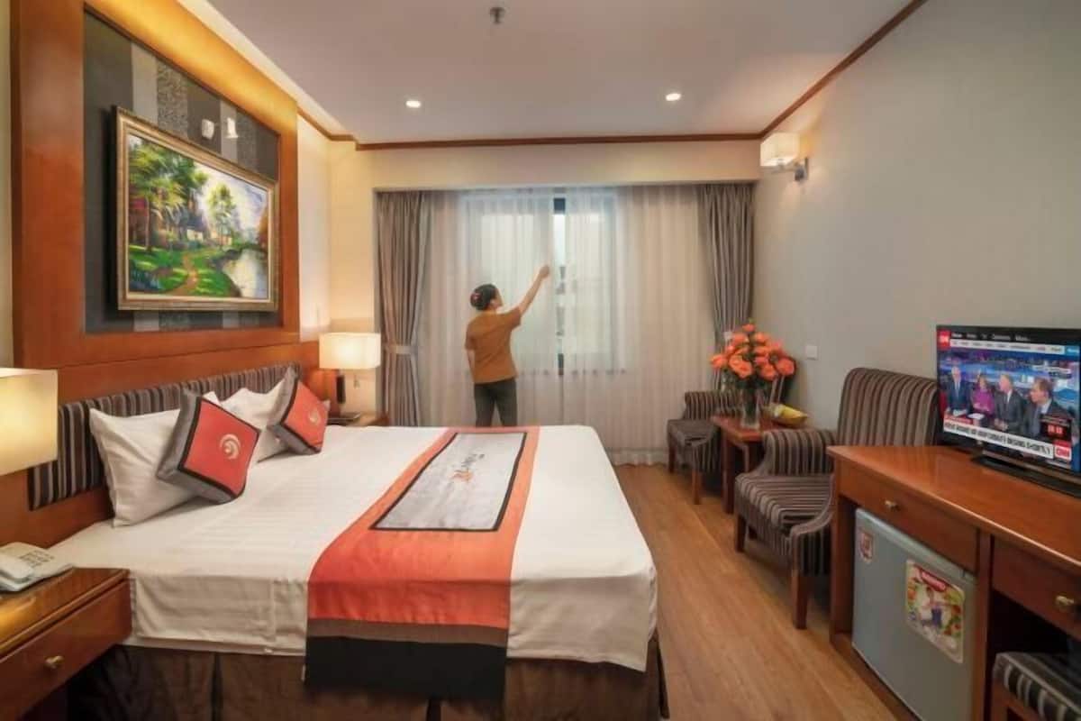 1 bedroom, minibar, in-room safe, desk