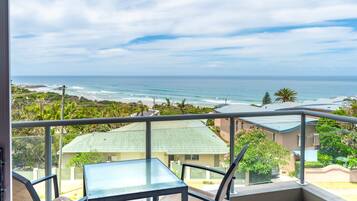 2 Bedroom Ocean View Premium Apartment | Terrace/patio