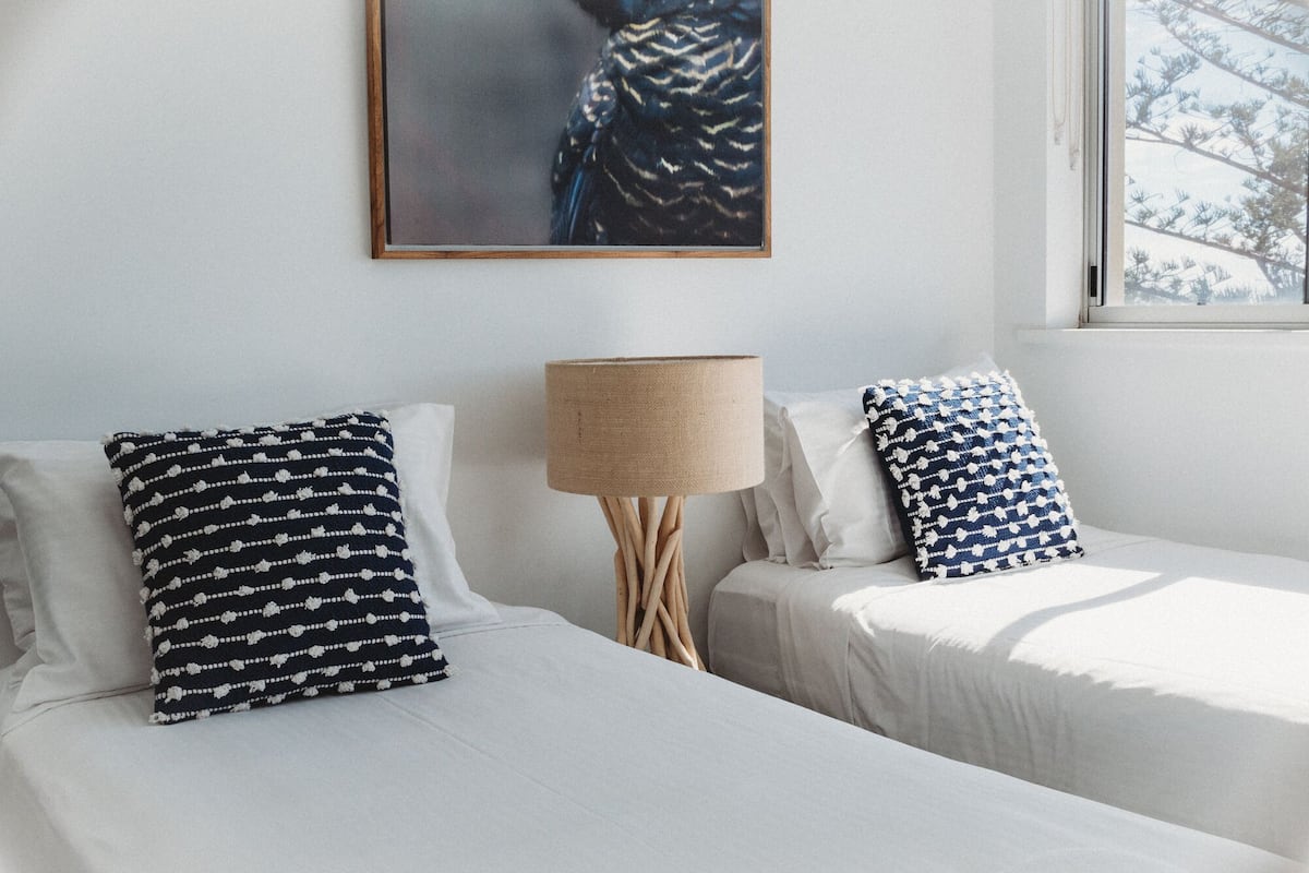 Iron/ironing board, WiFi (free), bed sheets