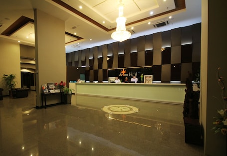Recepción. Aroma Hotel
