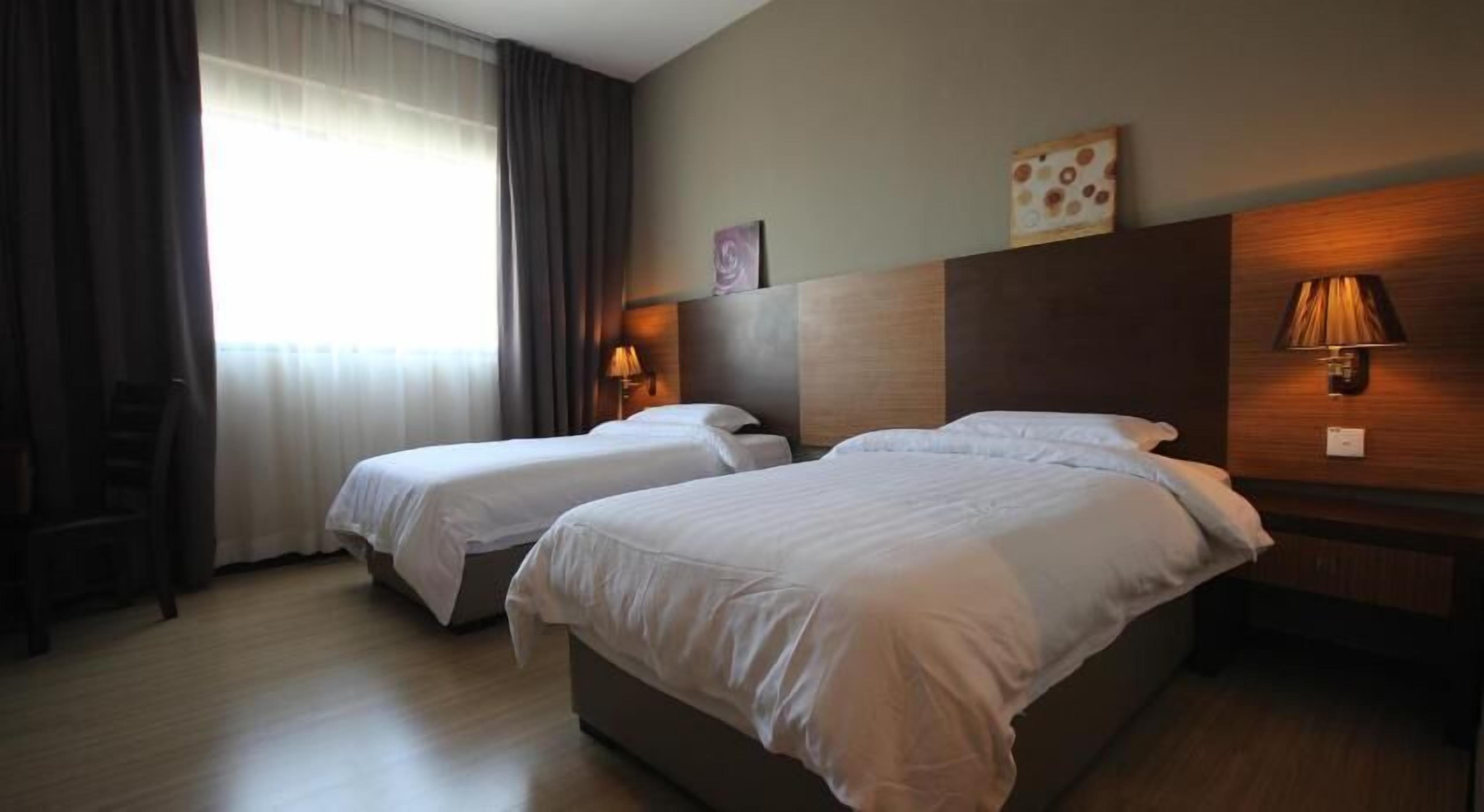 Skrivebord, skrivebord for bærbar PC, lydisolert og strykejern/-brett