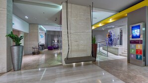 Pintu masuk interior