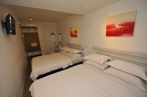 Family Deluxe | Desk, free WiFi, bed sheets - M Design Hotel at Pandan Indah (Ampang)
