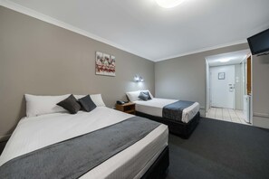 Iron/ironing board, free WiFi, bed sheets, wheelchair access - The Cosmopolitan Motel and Serviced Apartments (Rockhampton)