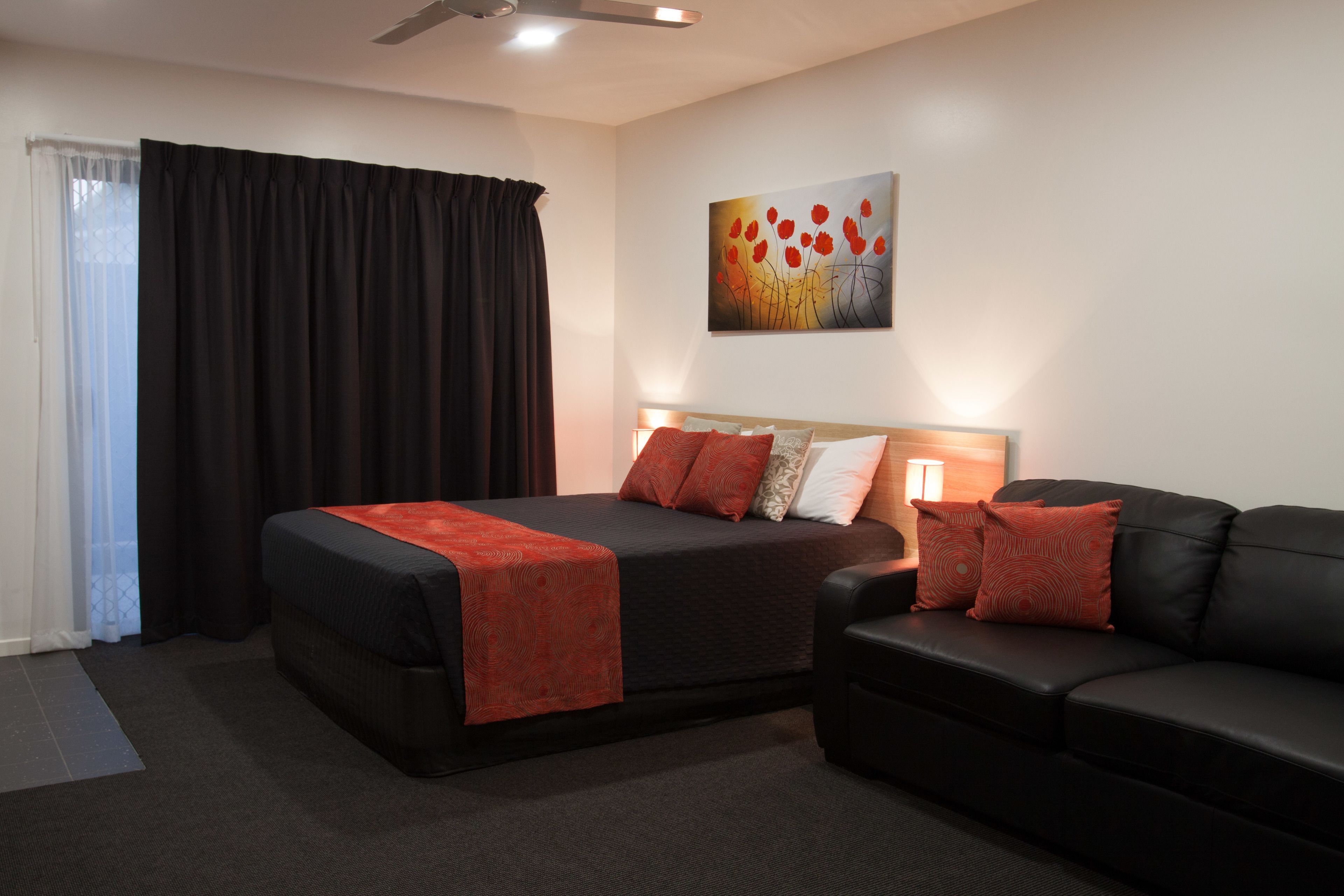 Desk, soundproofing, iron/ironing board, cribs/infant beds