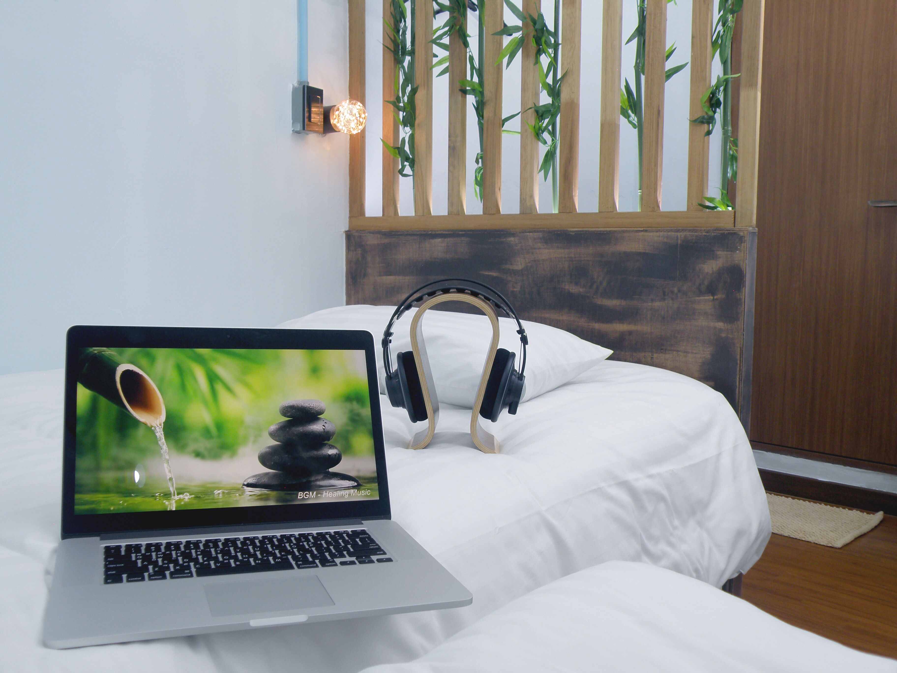 Twin Room (208) | Premium bedding, in-room safe, blackout drapes, soundproofing