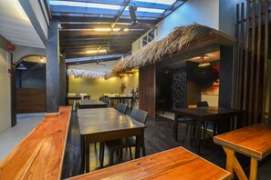 Dining - Island Nook Hotel Boracay (Boracay Island)