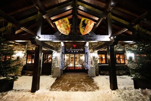 Property entrance - Hotel La Savoyarde (Val-d'Isere)