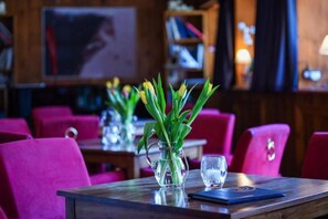 Daily buffet breakfast for a fee - Hotel La Savoyarde (Val-d'Isere)
