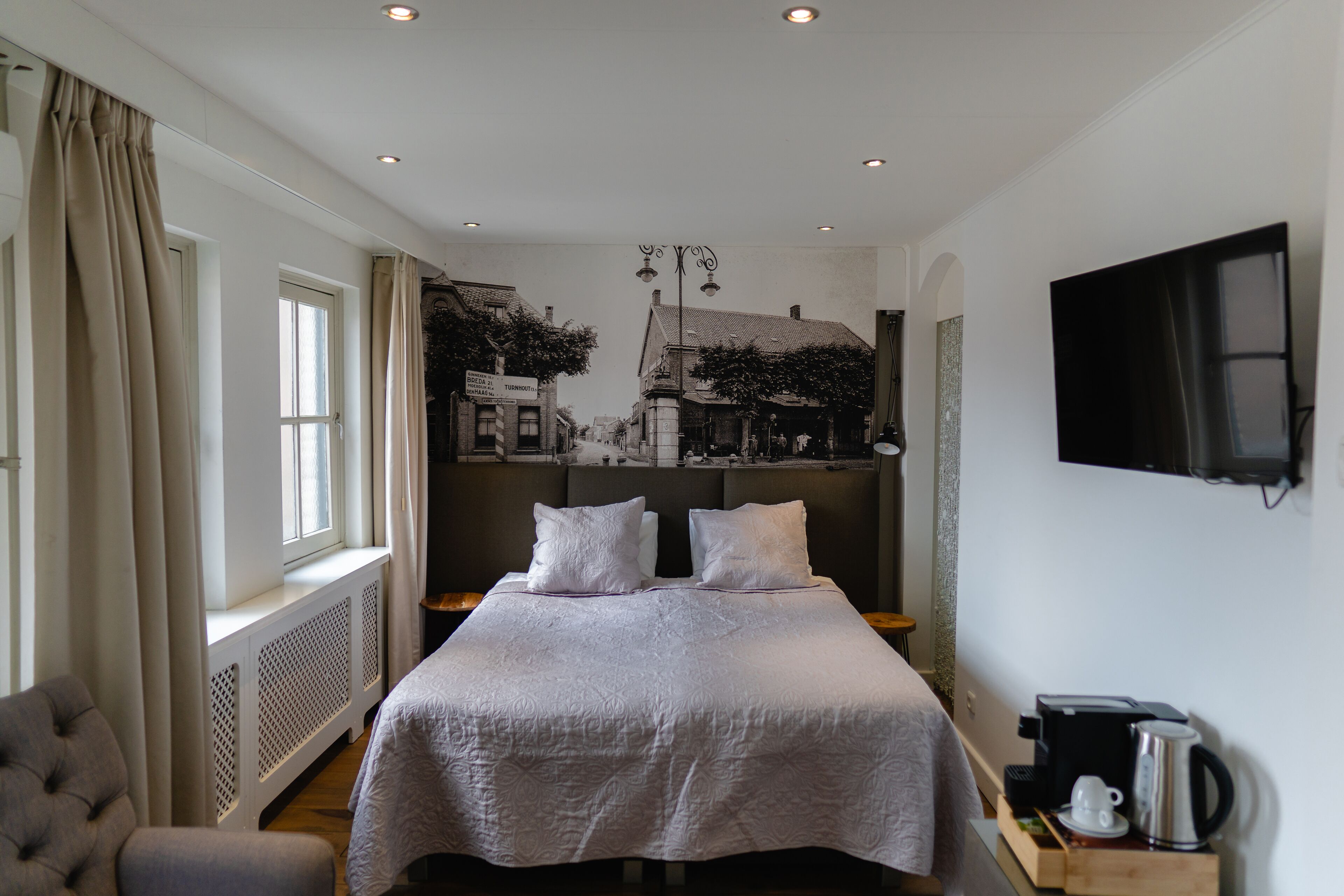 cots/infant beds, rollaway beds, free wifi, bed sheets