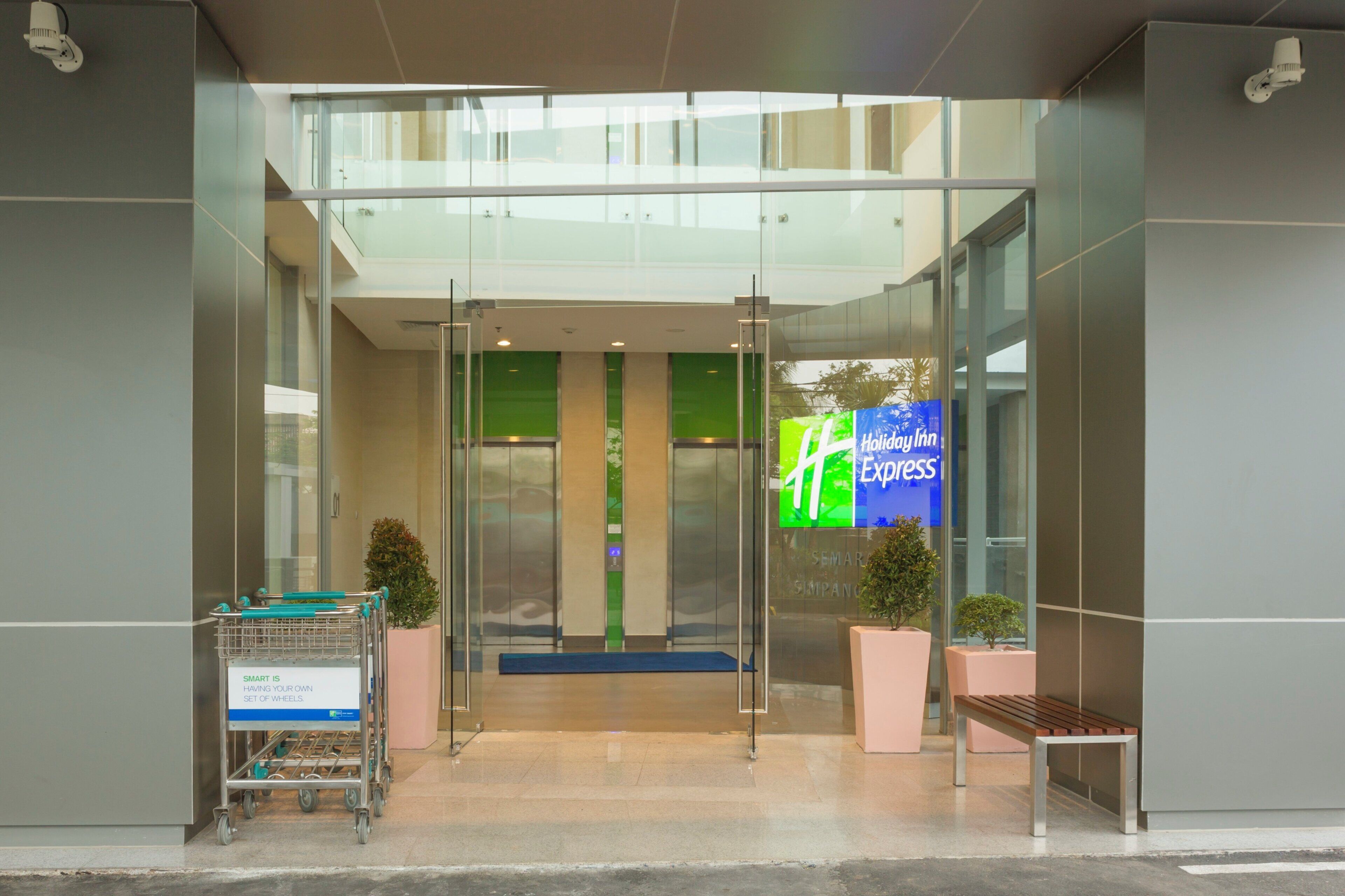 Foto - Holiday Inn Express Semarang Simpang Lima by IHG