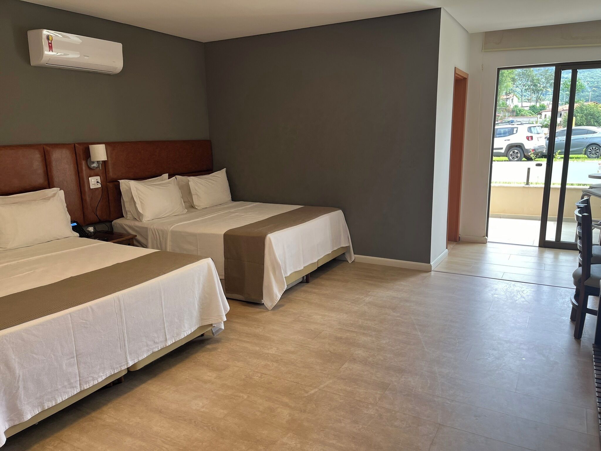 suite luxo superior com hidro | 1 bedroom, minibar, in-room safe, free wifi