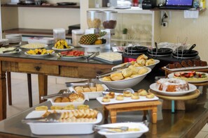 Desayuno continental incluido todos los días