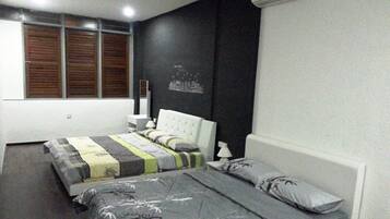 Family Room | Free WiFi