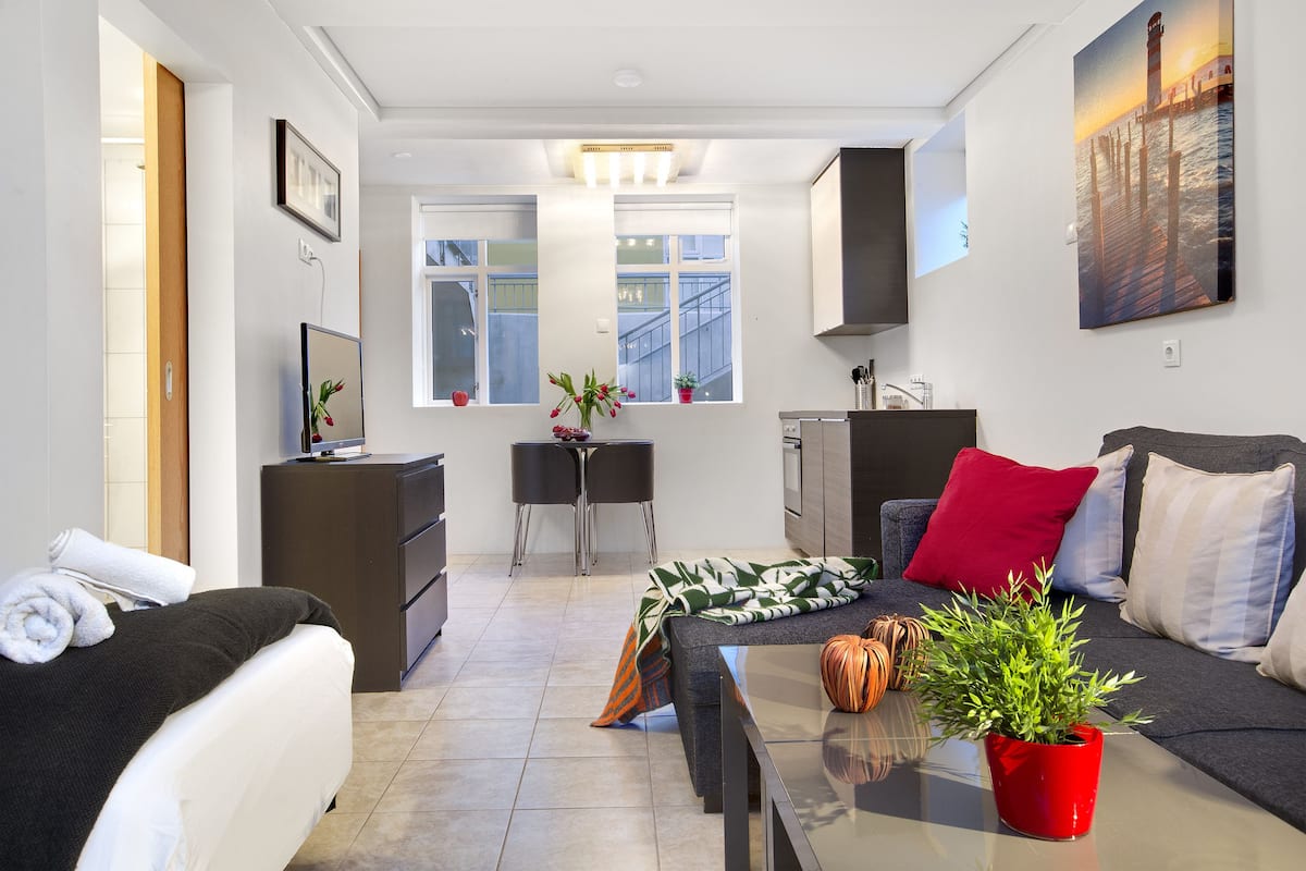 Studio, Ground Floor (4 Adults) | Private kitchenette | Fridge, microwave, stovetop, coffee/tea maker