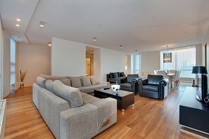 Appartamento Luxury, 2 camere da letto, vista mare | Area soggiorno