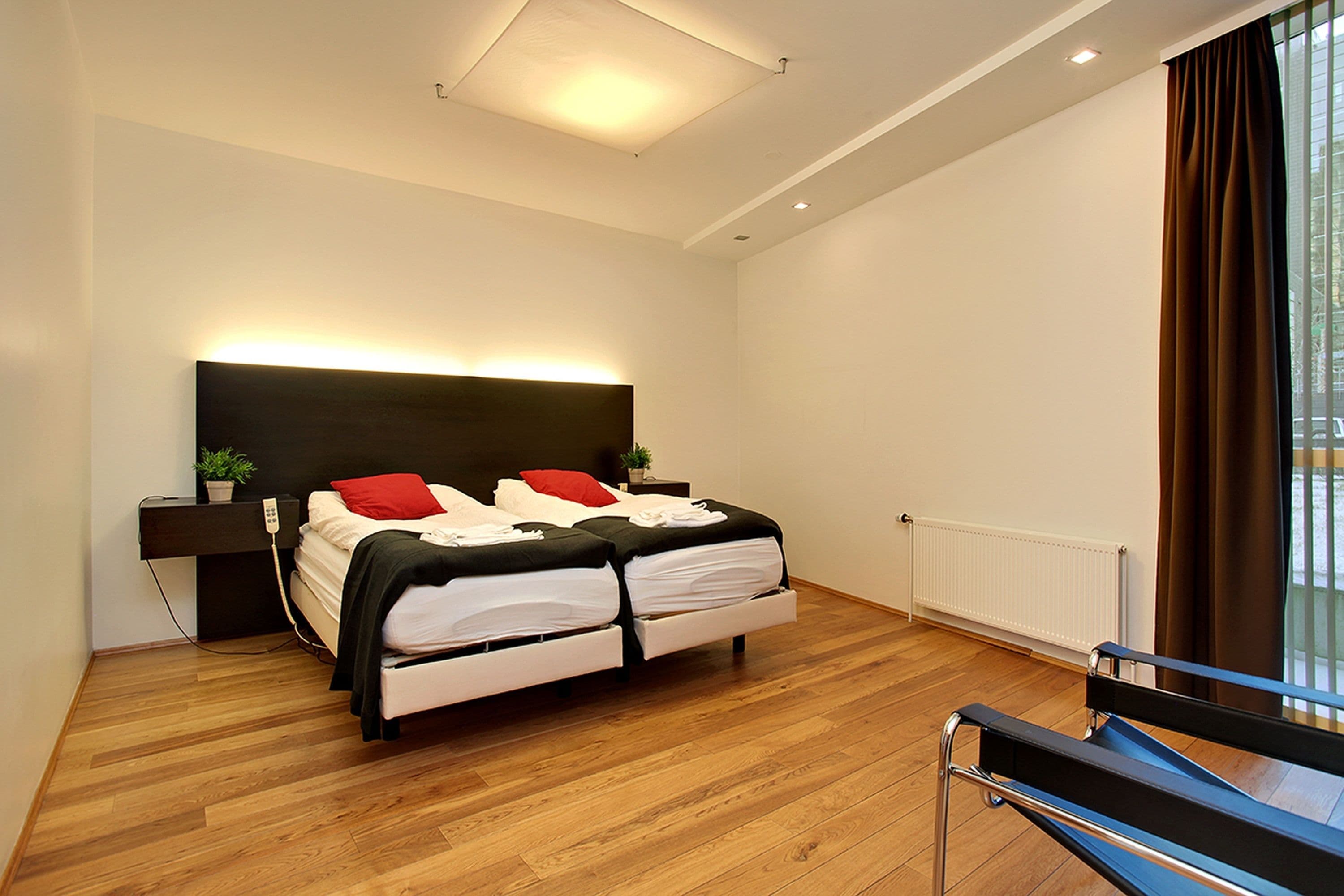 Photo - Alfred's Apartments