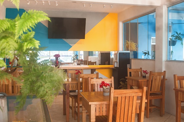 Desayuno continental incluido todos los días