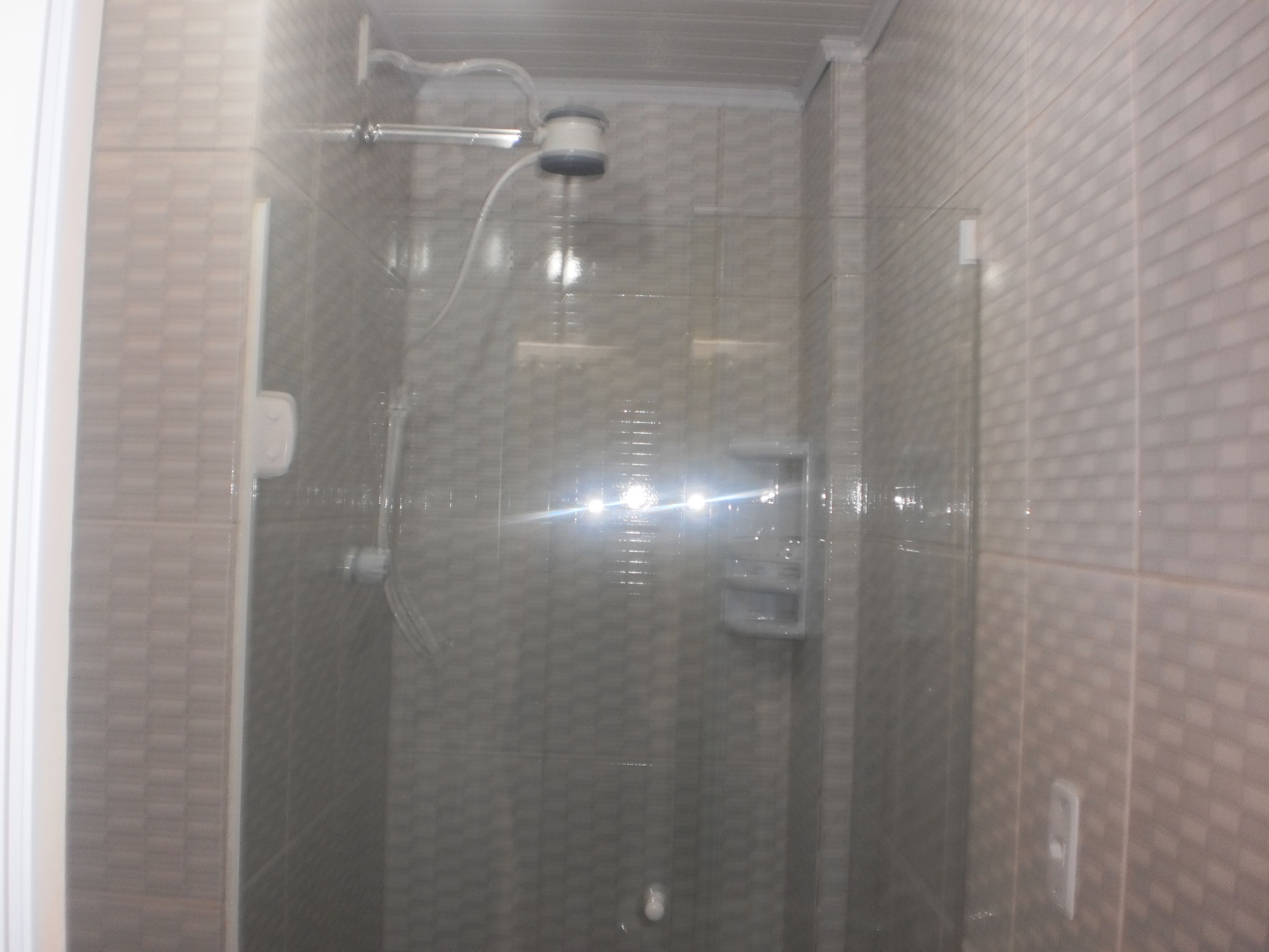 バスルームのシャワー