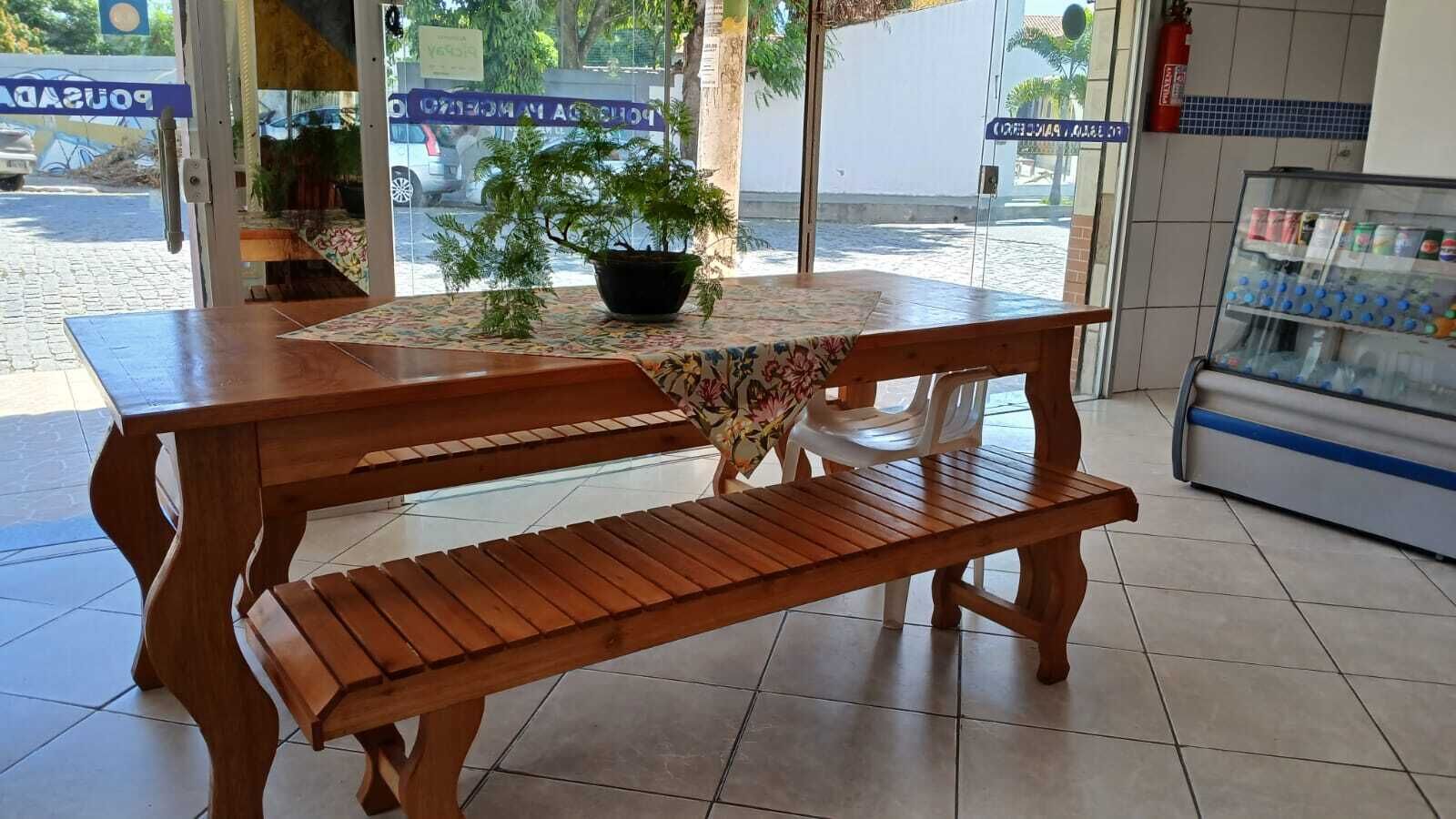 Tägliches inbegriffenes kontinentales Frühstück