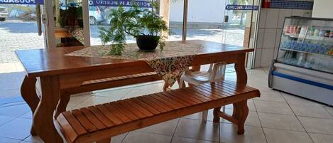 Free daily continental breakfast