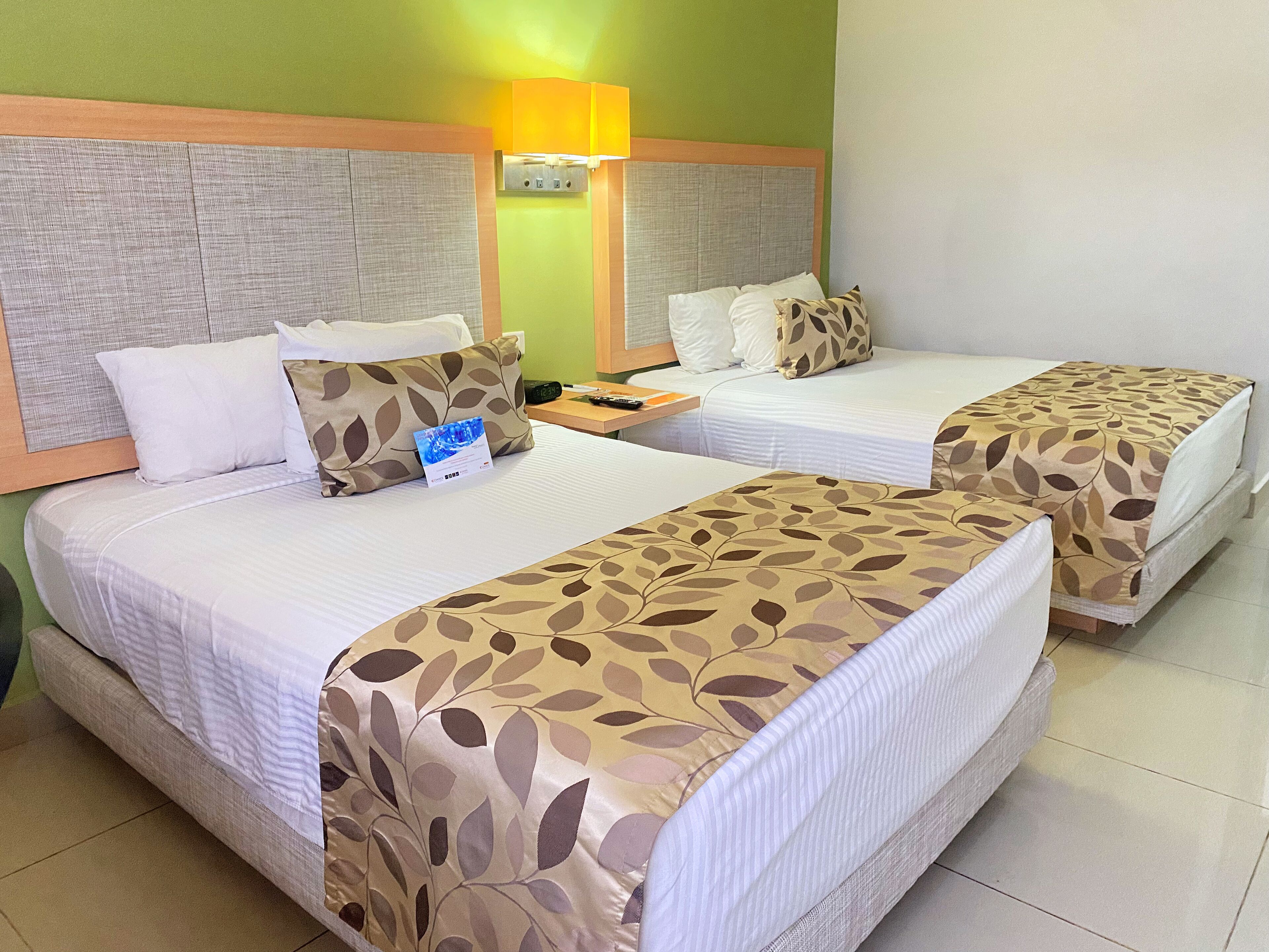 standard room, 2 double beds, non smoking | 1 bedroom, premium bedding, in-room safe, desk