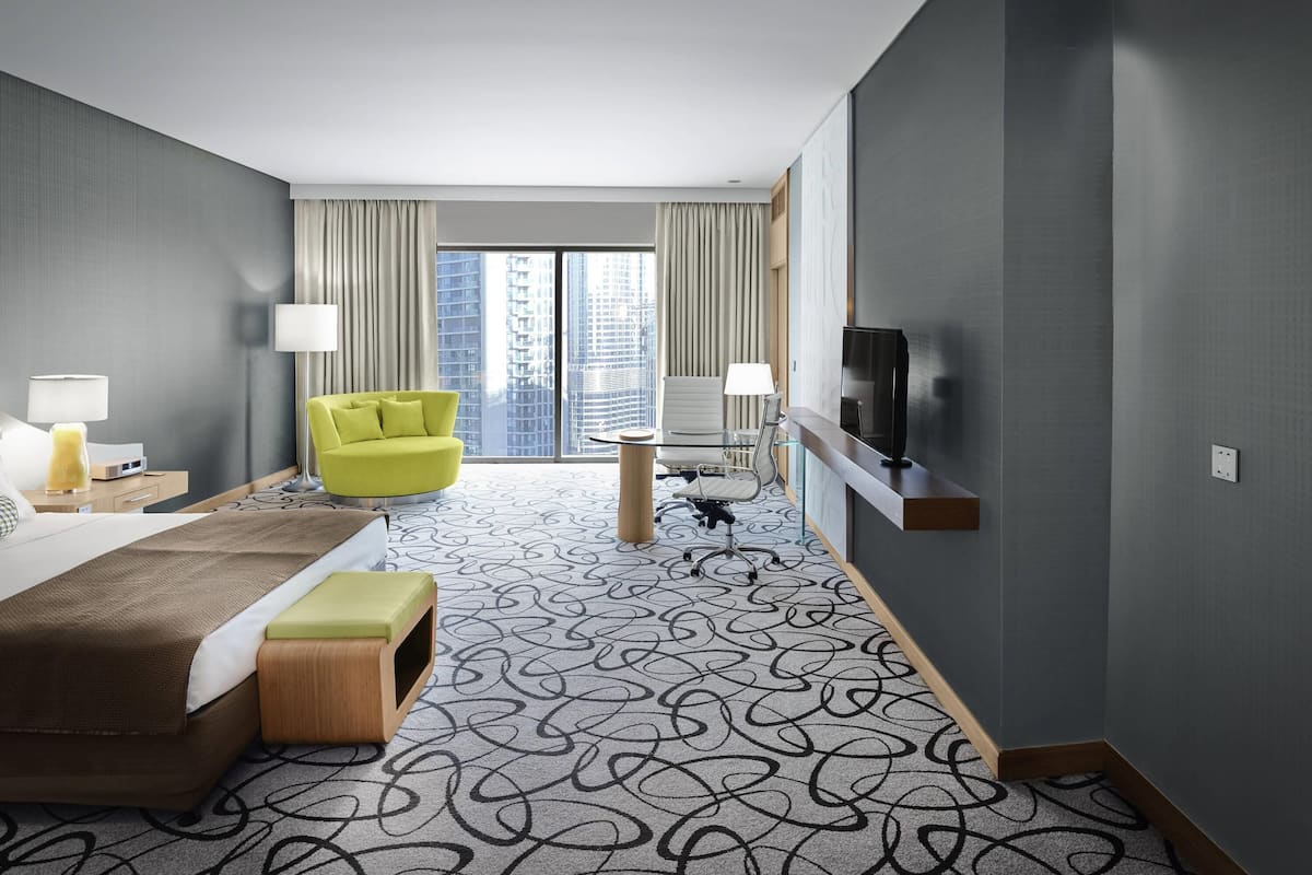 Junior suite, 1 kingsize bed (Burj Khalifa View) | 1 slaapkamer, luxe beddengoed, donzen dekbedden, een minibar