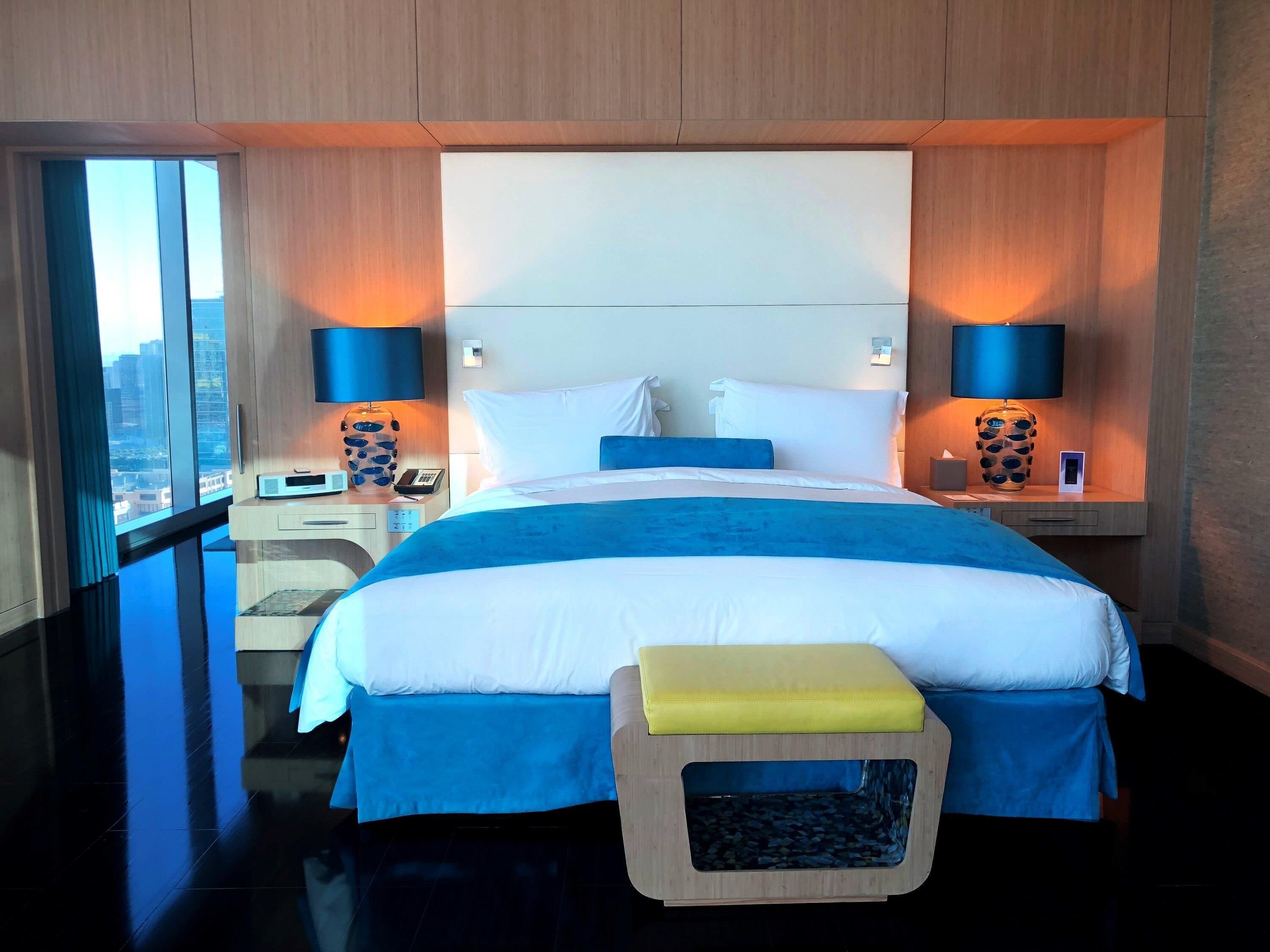 总统套房, 1 张特大床, 可进入俱乐部酒廊 (Burj Khalifa View) | 高档床上用品、羽绒被、迷你吧、客房内保险箱