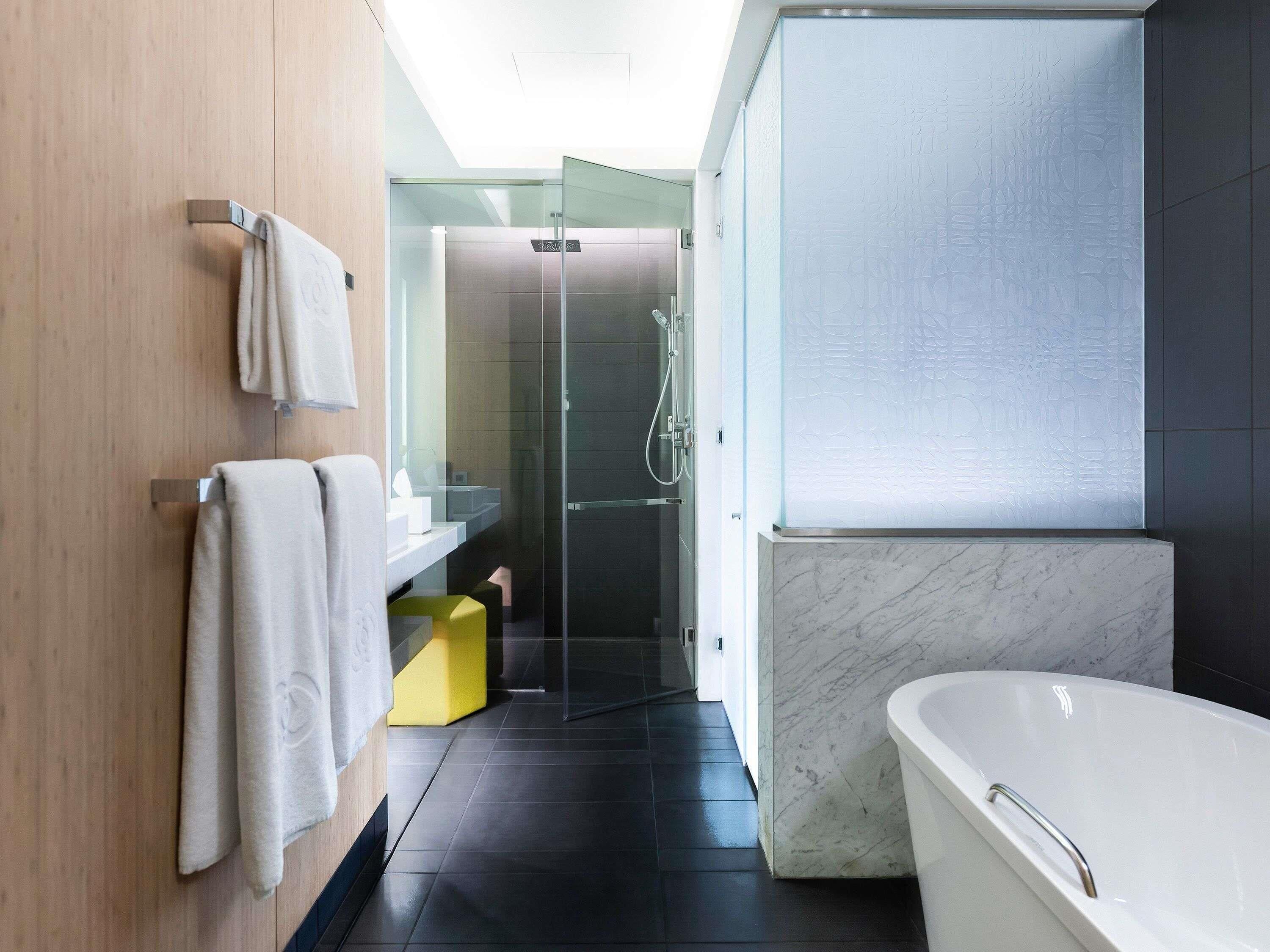 Luxury Room, 1 King Bed (Burj Khalifa View) | Premium bedding, down comforters, minibar, in-room safe